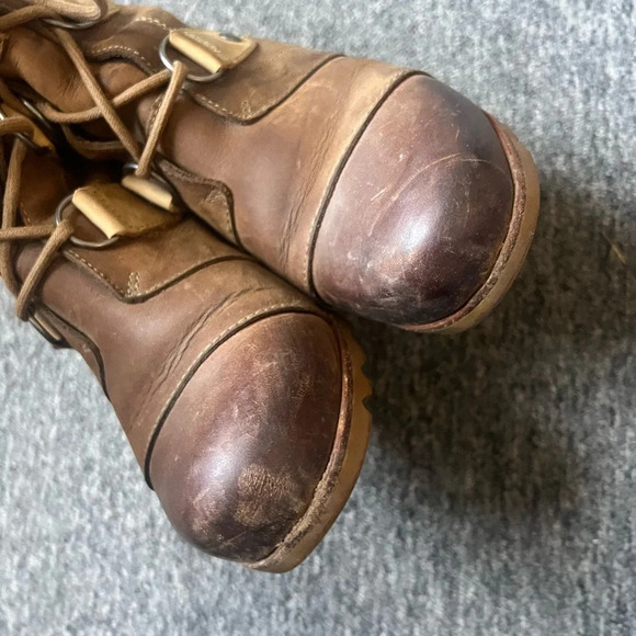 SOREL Joan Of Arctic Mid Lexie Wedge Leather Ankle Boots, size 9 - Picture 4 of 7